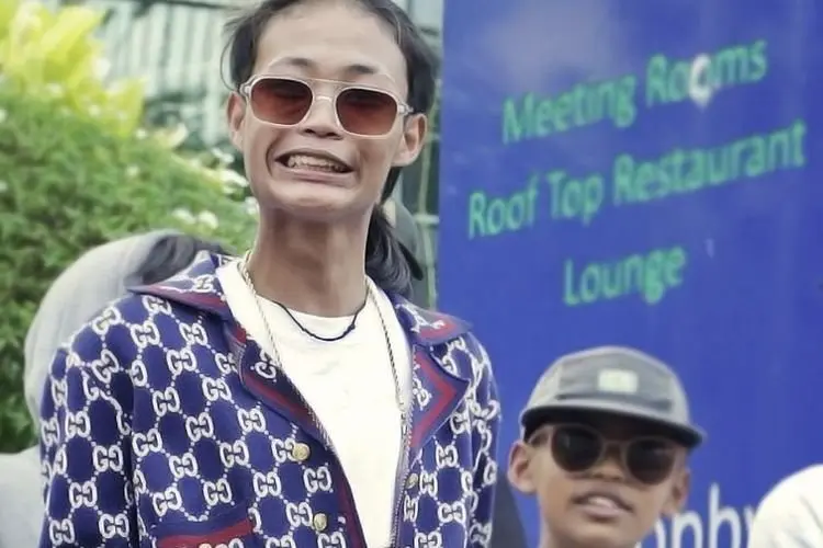 Curhat Bong eke Ridwan Kamil: Mau Bedah Rumah dan Sekolah