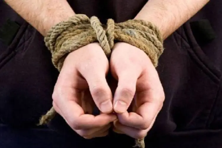 Polisi Ringkus Puluhan Tersangka Judi Online dan Konvensional di Jawa Barat