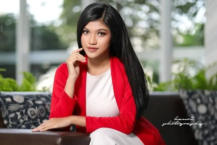 Aswita Dewi Ingin Batik jadi Pakaian Kekinian