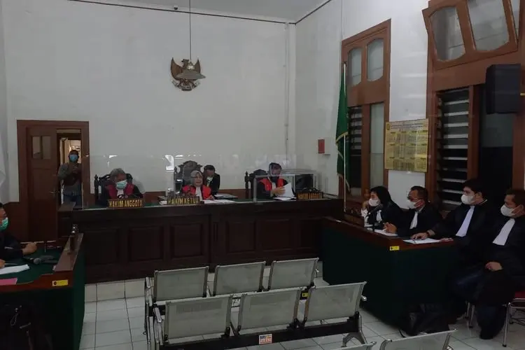 TOK...Hakim Tolak Eksepsi Ade Yasin, Sidang Pun Dilanjutkan ke Pemeriksaan Perkara dan Saksi