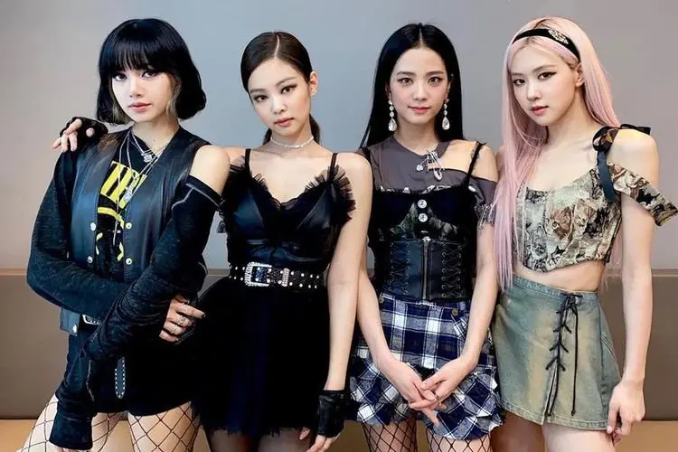 BLACKPINK Merilis Video Potongan Selutuh Tur Dunia Jelang Pertunjukan Encore di Seoul