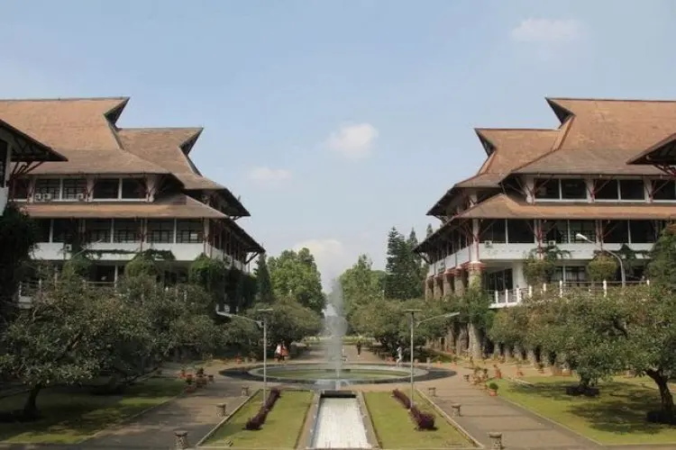 Buntut Somasi, Rektor Agendakan Pertemuan dengan Forum Orang Tua Mahasiswa SBM ITB