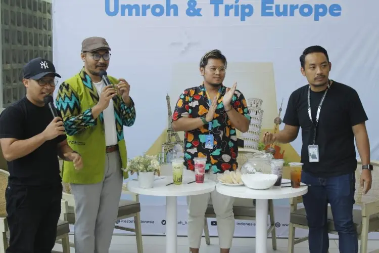 Esteh Bagi-bagi Tiket Umrah dan Liburan ke Eropa Untuk Mitranya