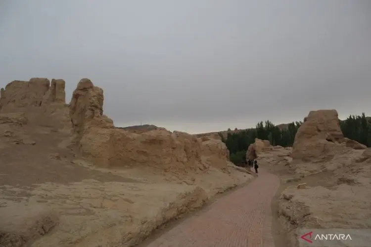 2.000 Wisatawan Masih Terjebak di Xinjiang