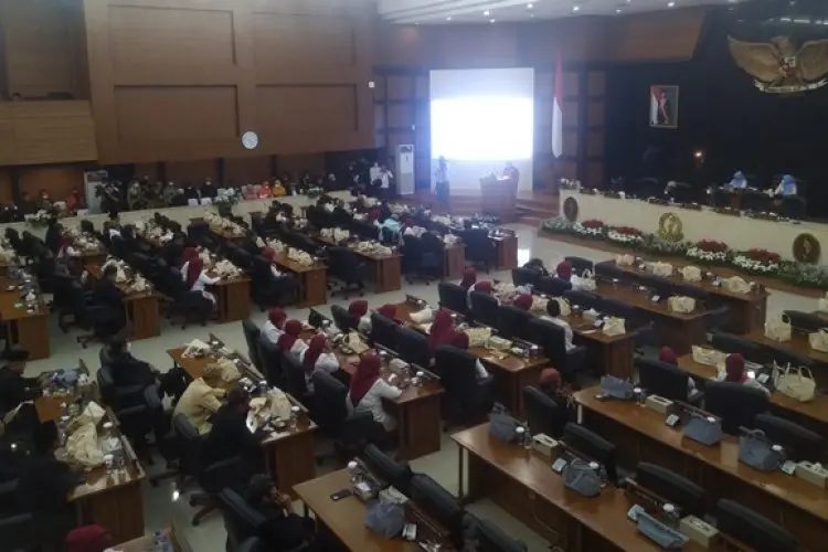 Pemprov Jabar Raih 346 Penghargaan Nasional dan Internasional, Ridwan Kamil Ingatkan Jas Merah