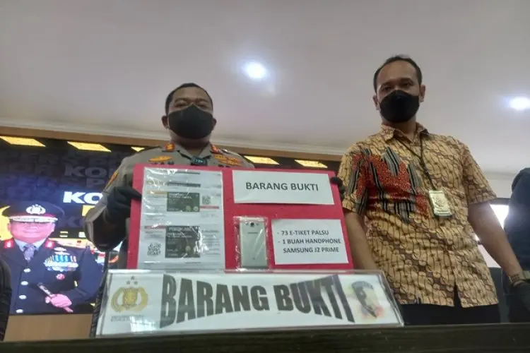 Jual Tiket Palsu Persikabo 1973, Pria asal Cimahi Ini Diamankan di Stadion Pakansari Bogor