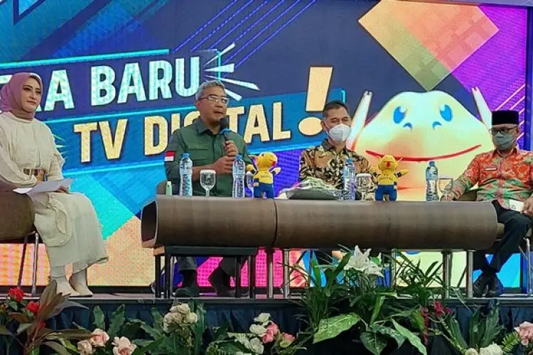 Muhammad Farhan Ajak Warga Bandung Raya Migrasi ke Siaran Televisi Digital 