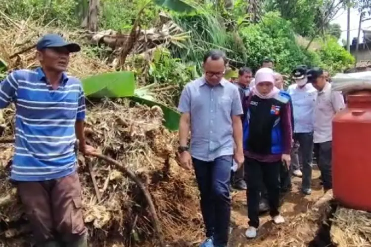 Bima Tinjau Longsor dan Banjir di Kertamaya, Minta Pengembang Bertanggungjawab