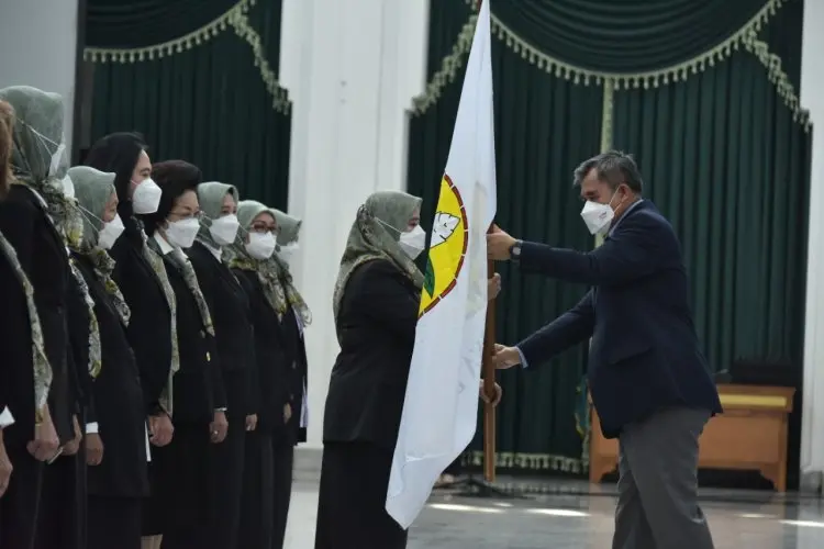 Lina Ruzhan Resmi Ketua Perwosi Jabar 