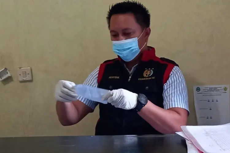 Sumardi, Sekretaris Disdagin Masuk DPO, Kejari Cibinong Minta Pemkab Bogor Stop Gajinya