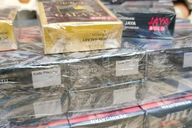 Satpol PP KBB dan Bea Cukai Jabar Amankan Puluhan Batang Rokok Ilegal