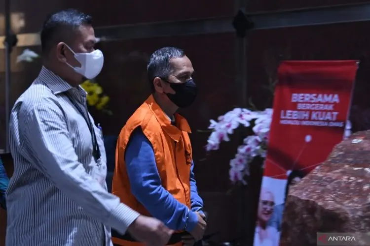 Duit Dolar Singapura dan Euro Disita KPK Terkait kasus Rektor Unila