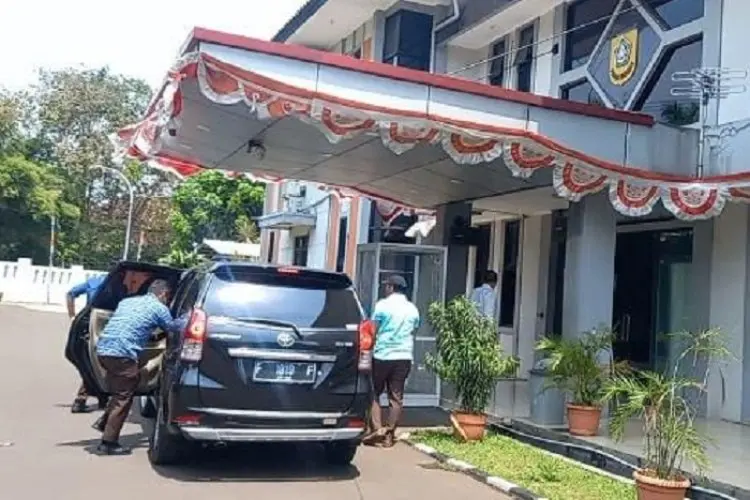 Mau Berhentiin Sumardi, Pemkab Bogor Kagok, Soalnya Nggak Punya Bupati Definitif Sih...