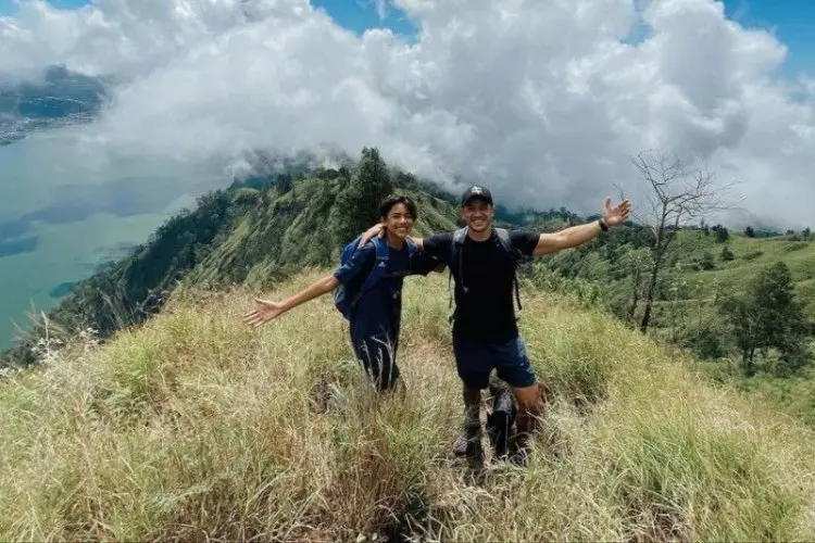Cara Andrew White Self Healing Lewat Kegiatan di Luar Ruangan