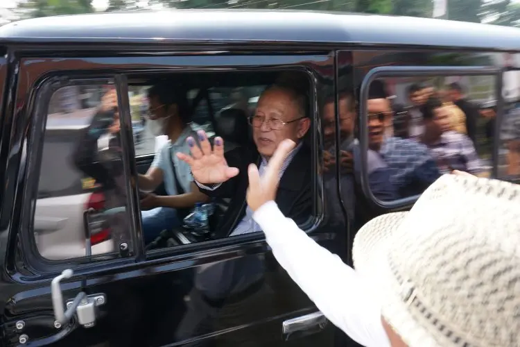 Foto: Disambut Warga, Dada Rosada Bebas dari Penjara Sukamiskin