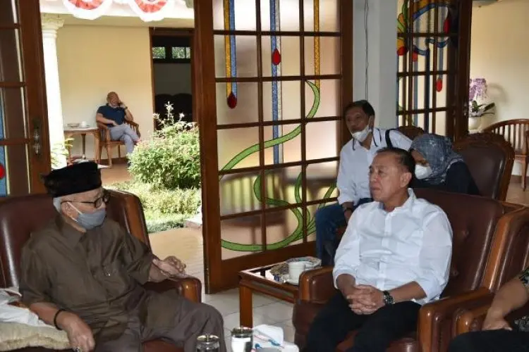 Iwan Bule Minta Wejangan dari HD Sutisno Terkait Perkembangan Jabar