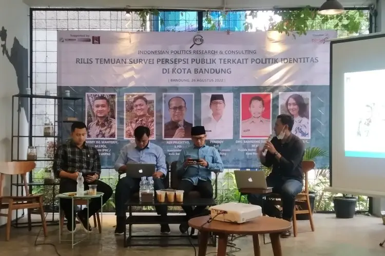 37,2 Persen Warga Kota Bandung Kurang Tertarik Membahas Isu Politik Pemilu 2024