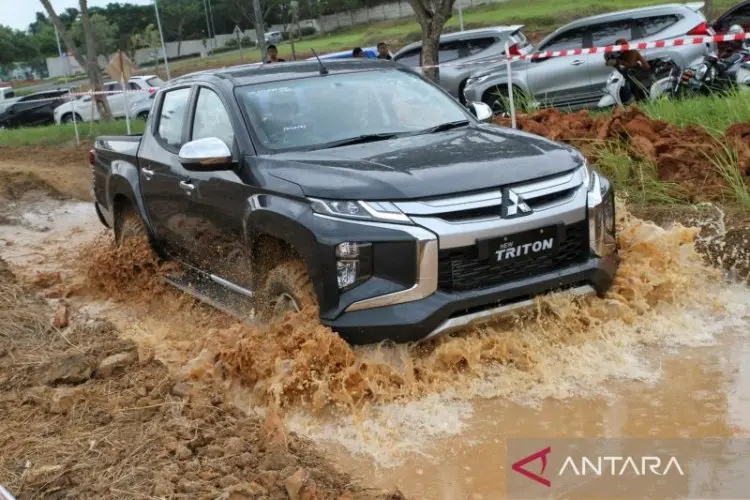 Mitsubishi Triton Goda Pehobi Off-Road