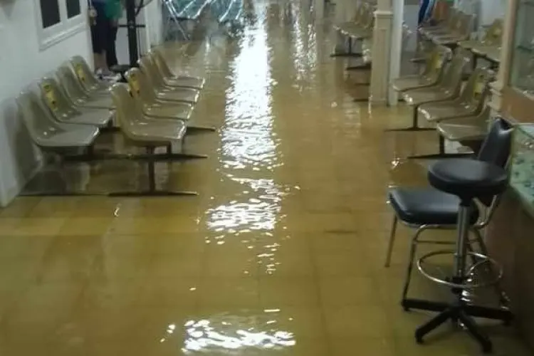Ruang Poliklinik RSUD Kota Bogor Terendam Banjir Hingga Hentikan Pelayanan Sementara