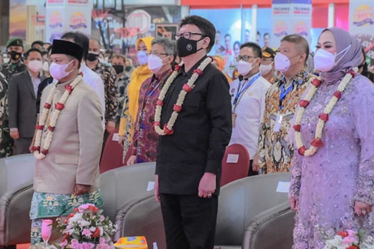 Kado Hari Jadi ke-388, Menteri PAN RB Launching MPP Karawang di Mall Technomart Galuh Mas