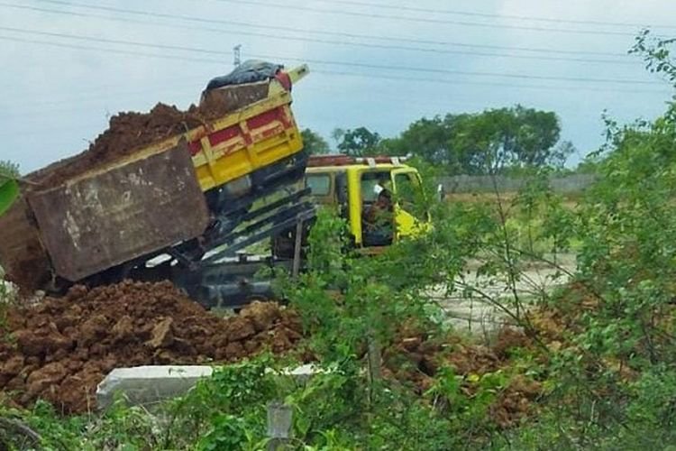 Dinas PUTR Kabupaten Cirebon Didesak Keluarkan Teguran Pengurukan Proyek di Ciwaringin