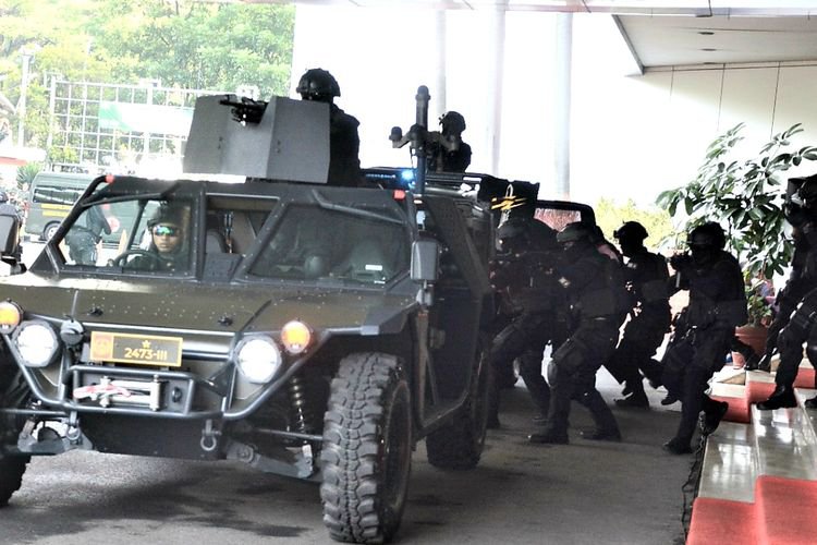 Gedung Telkom DIteror Kelompok Bersenjata, TNI Turun Langsung