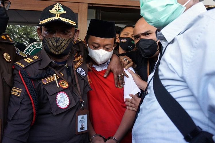 Meski Tak Dihukum Mati, Denny Darko Ramal Herry Wirawan Bakal Terima Perlakuan 'Istimewa' di Penjara