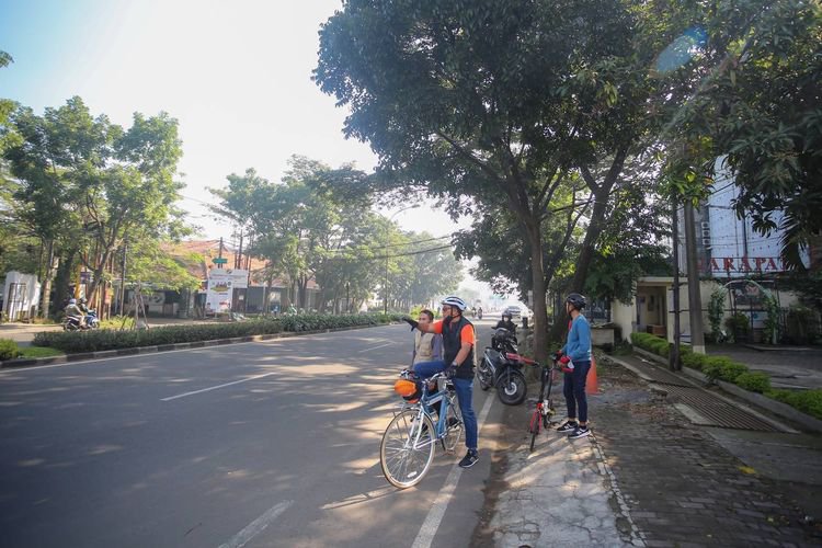 Segera Potong Kabel Ilegal di Kota Bandung