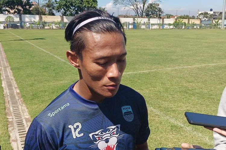 Resmi, Henhen Herdiana Kembali ke Persib Bandung