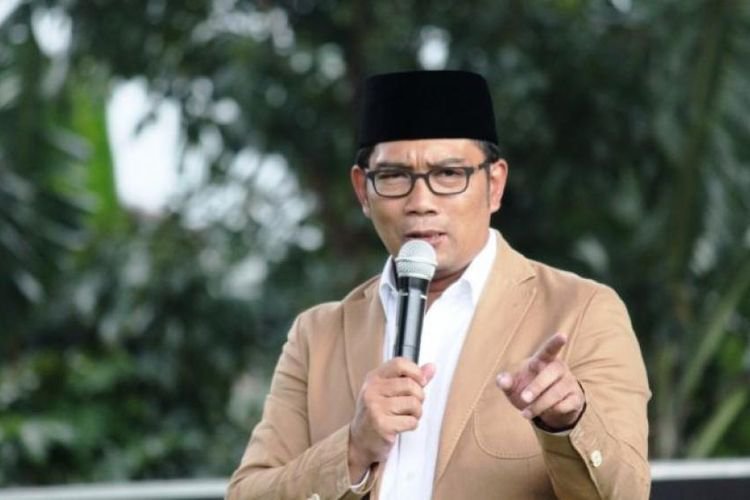 Isbat Nikah Terpadu, Ridwan Kamil Berikan Hadiah Pada 72 Pasangan Pengantin