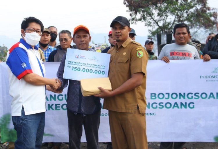 Podomoro Park Bandung Donasikan CSR Rp150 Juta untuk Pembangunan TPS di Desa Bojongsoang