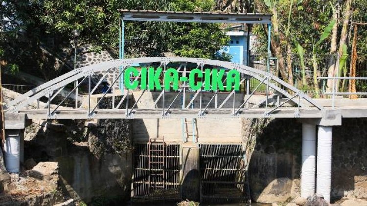 Apresiasi Komunitas Lingkungan, Yana Mulyana Resmikan Jembatan Cika Cika 