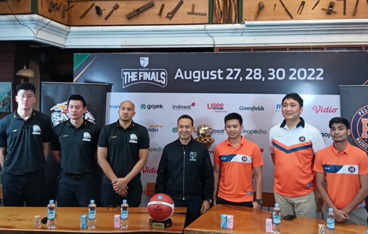 Di GOR C-Tra Arena Bandung, Pelita Jaya Bakrie dan Satria Muda Pertamina Bentrok di Grand Final IBL 2022