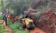 Curah Hujan Tinggi, Jalan Penghubung Cipeundeuy-Cikalongwetan KBB Lumpuh Total