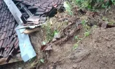 Longsor Kembali Terjadi di Kecamatan Rongga, 10 Rumah Tertimbun dan Lima Lagi Terancam  