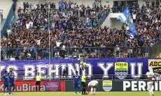 Enam Orang Bobotoh Persib Sambangi Markas Arema FC, Ini Hasilnya