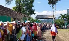 Ribuan Warga Pasirjambu Bandung Antre berjam-jam, Demi memperoleh BLT BBM