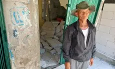 Lagi Kerja Bakti Betulkan Jalan, Kakek Suparman Tak Menyangka Dinding Rumahnya Ambruk