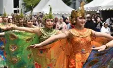 Diakui sebagai Warisan Budaya Dunia, 1.027 Peserta Unjuk Kebolehan Tari Merak di Gedung Sate