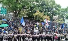 Ribuan Bobotoh Turun ke Jalan, Ini Satu Tuntutan yang Diteriakkan di Graha Persib