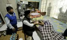 Ridwan Kamil Bantu Pengobatan Warga Depok