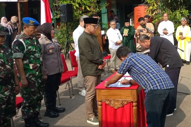 Lantik 29 Kepala SD dan SMP, Bima Arya Minta Sarana dan Prasarana Sekolah Fokus Diperhatikan