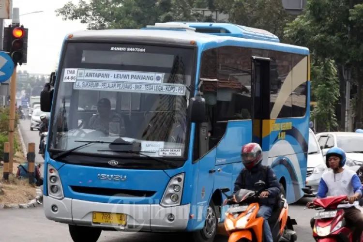 Tarif Bus TMB Tetap, Angkot Naik Rp1.000