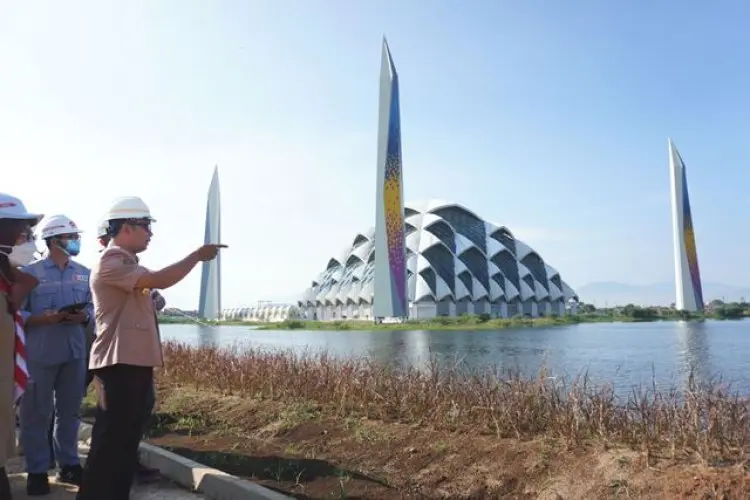 FOTO: Ridwan Kamil Tinjau Progres Pembangunan Masjid Raya Al Jabbar