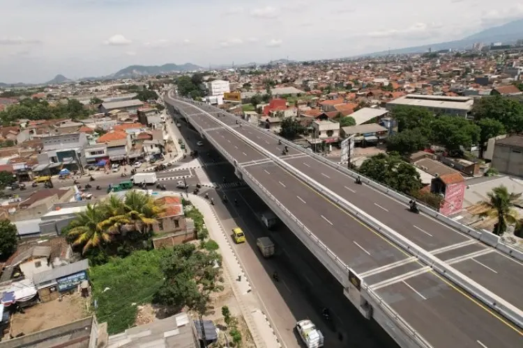 Siap-siap! Besok Malam Fly Over Kopo Mulai Diuji Fungsi