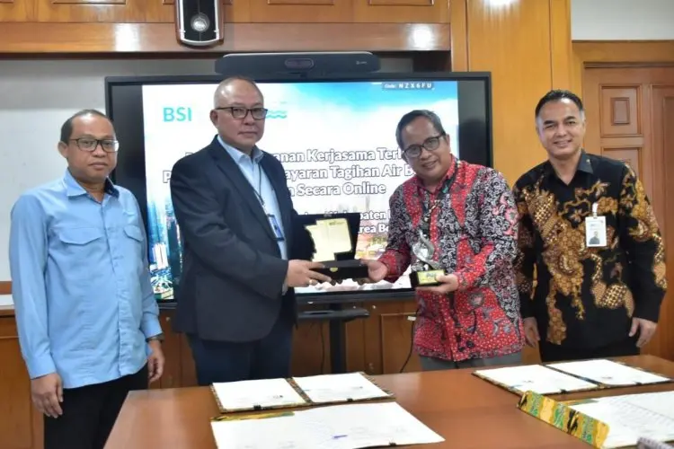 160 Ribu Nasabah BSI Dimudahkan Pembayaran Langganan Air ke Perumda Air Minum Tirta Kahuripan