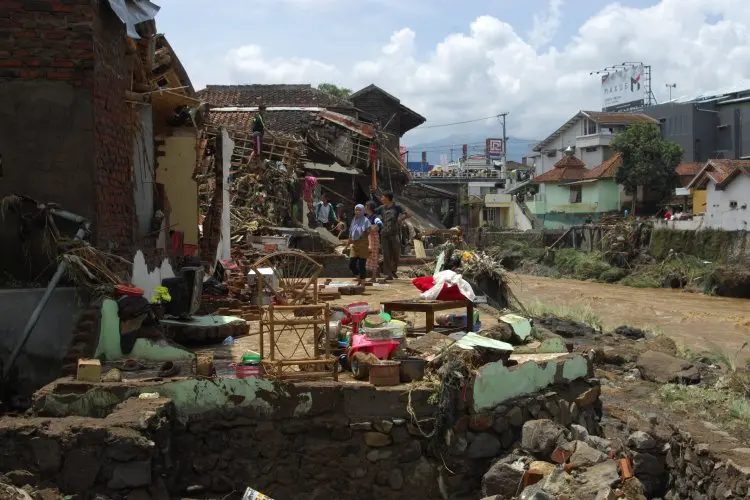 Kerusakan Lingkungan Masih Mengintai Banjir Cimanuk