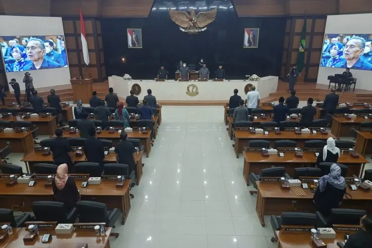 Sikapi Pandangan Umum Fraksi DPRD Jabar Terkait APBD Perubahan 2022