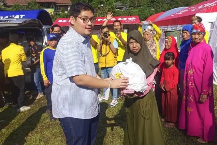 Ravindra Airlangga, Anggota DPR Pertama yang Kunjungi Korban Pergeseran Tanah di Desa Bojong Koneng