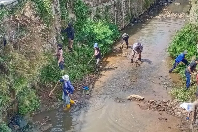 Empat Kecamatan di Kota Bandung Gulirkan Program Padat Karya